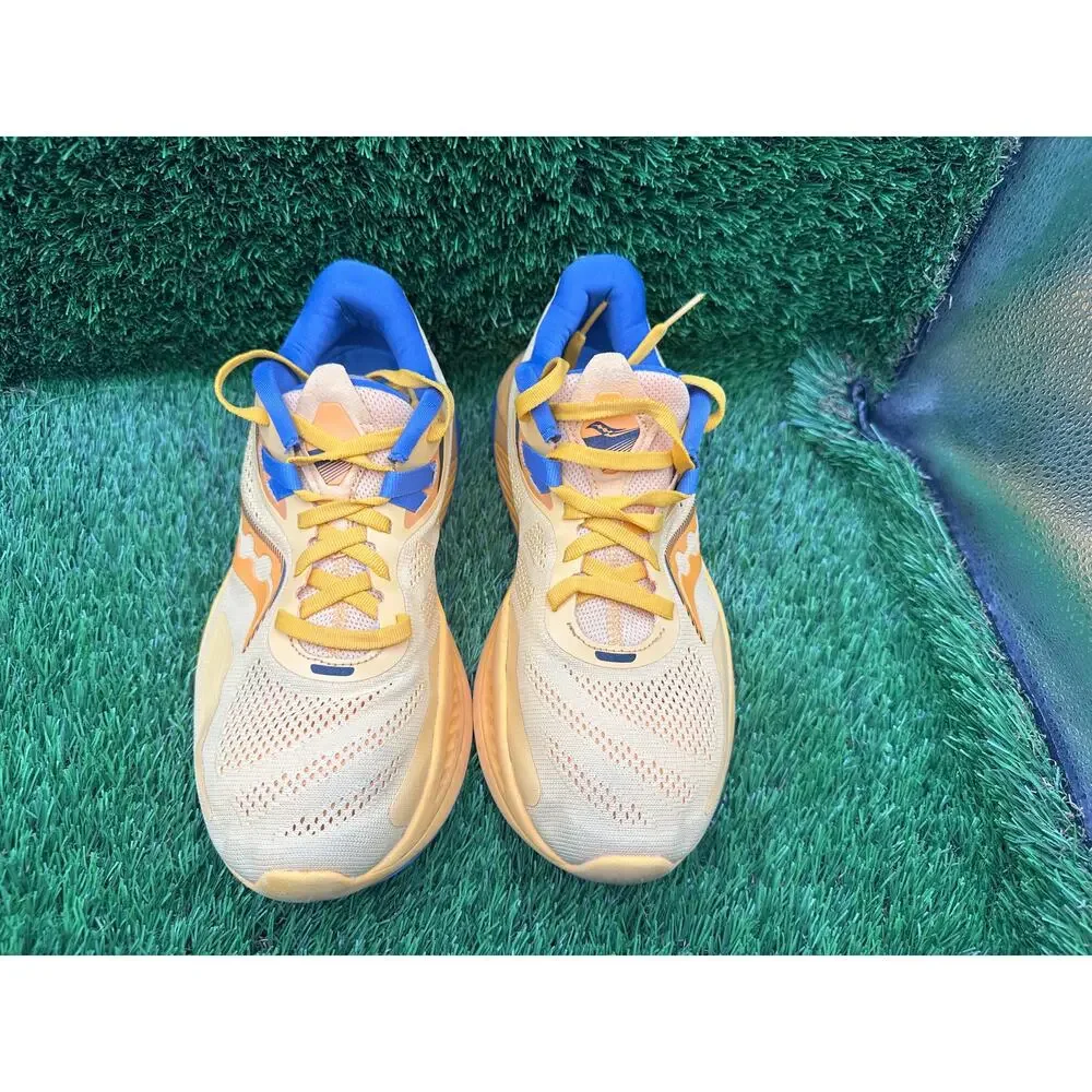 Saucony Guide 15 S10684-30 Athletic Sneaker Women 8 Gold Textile Training Sports